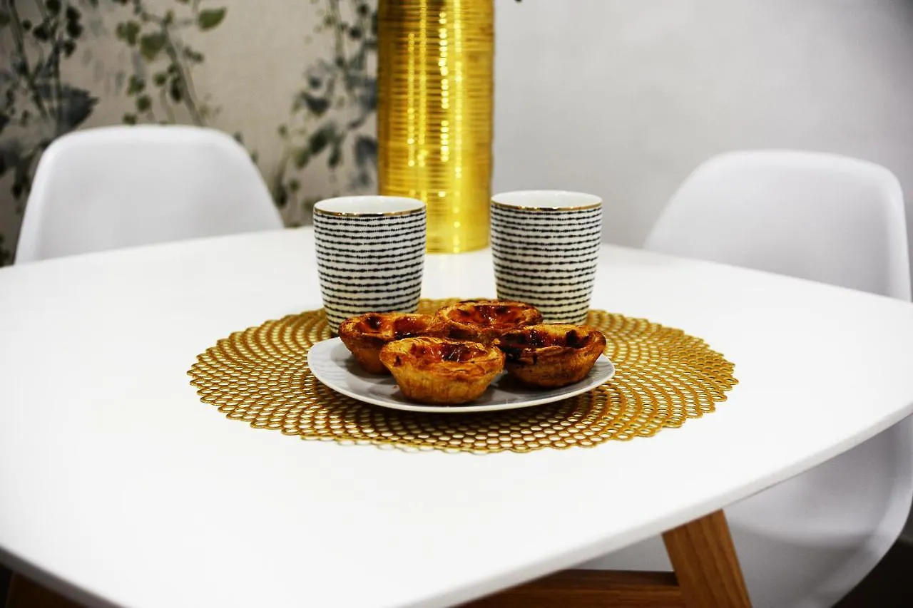 Traditional Apartment With A Terrace, Ac And Fast Internet Lisboa
